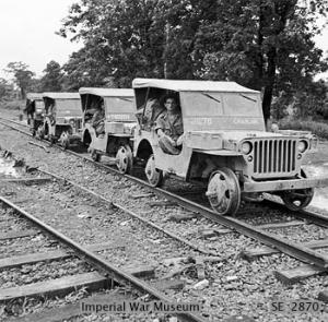 รถจี๊ปของอังกฤษระหว่างเมืองมิตจีนาและโมกาวน์ ประเทศพม่า ปี 1944