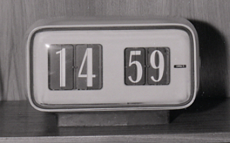 นาฬิกาดิจิทัลแบบพลิกตัวเลข Cifra 5 (ปี 1957)