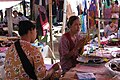 ตลาดริมฝั่งตะวันออกของทะเลสาบ
