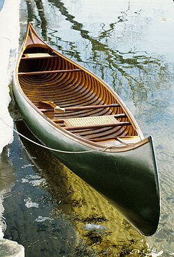 เรือแคนู
