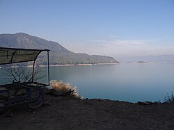 ทะเลสาบ Gobind Sagar (อ่างเก็บน้ำเขื่อน Bhakra)