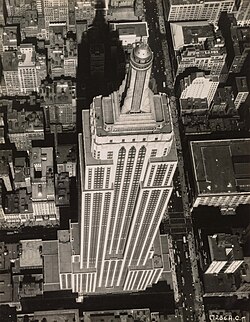 ภาพถ่ายทางอากาศของตึกเอ็มไพร์สเตทในปี 1932