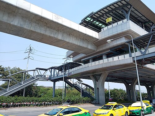 สถานีรถไฟฟ้า BTS คูโคท