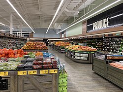 ภาพแสดงธีมใหม่ล่าสุดของร้าน Safeway ซึ่งได้รับการขนานนามภายในว่า "Lifestyle 2.0" .mw-parser-output cite.citation{font-style:inherit;word-wrap:break-word}.mw-parser-output .citation q{quotes:"\"""\"""'"'"}.mw-parser-output .citation:target{background-color:rgba(0,127,255,0.133)}.mw-parser-output .id-lock-free.id-lock-free a{background:url("//upload.wikimedia.org/wikipedia/commons/6/65/Lock-green.svg")right 0.1em center/9px no-repeat}.mw-parser-output .id-lock-limited.id-lock-limited a,.mw-parser-output .id-lock-registration.id-lock-registration a{background:url("//upload.wikimedia.org/wikipedia/commons/d/d6/Lock-gray-alt-2.svg")right 0.1em center/9px no-repeat}.mw-parser-output .id-lock-subscription.id-lock-subscription a{background:url("//upload.wikimedia.org/wikipedia/commons/a/aa/Lock-red-alt-2.svg")right 0.1em center/9px no-repeat}.mw-parser-output .cs1-ws-icon a{background:url("//upload.wikimedia.org/wikipedia/commons/4/4c/Wikisource-logo.svg")right 0.1em center/12px no-repeat}body:not(.skin-timeless):not(.skin-minerva) .mw-parser-output .id-lock-free a,body:not(.skin-timeless):not(.skin-minerva) .mw-parser-output .id-lock-limited a,body:not(.skin-timeless):not(.skin-minerva) .mw-parser-output .id-lock-registration a,body:not(.skin-timeless):not(.skin-minerva) .mw-parser-output .id-lock-subscription a,body:not(.skin-timeless):not(.skin-minerva) .mw-parser-output .cs1-ws-icon a{background-size:contain;padding:0 1em 0 0}.mw-parser-output .cs1-code{color:inherit;background:inherit;border:none;padding:inherit}.mw-parser-output .cs1-hidden-error{display:none;color:var(--color-error,#bf3c2c)}.mw-parser-output .cs1-visible-error{color:var(--color-error,#bf3c2c)}.mw-parser-output .cs1-maint{display:none;color:#085;margin-left:0.3em}.mw-parser-output .cs1-kern-left{padding-left:0.2em}.mw-parser-output .cs1-kern-right{padding-right:0.2em}.mw-parser-output .citation .mw-selflink{font-weight:inherit}@media screen{.mw-parser-output .cs1-format{font-size:95%}html.skin-theme-clientpref-night .mw-parser-output .cs1-maint{color:#18911f}}@media screen and (prefers-color-scheme:dark){html.skin-theme-clientpref-os .mw-parser-output .cs1-maint{color:#18911f}}"ภัยพิบัติทางแสงสว่างของ Safeway มาถึงภาคตะวันตกเฉียงเหนือแล้ว" RetailWatchers.com. 20 สิงหาคม 2017.