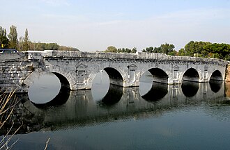 สะพานติเบริโอ (ริมินี)