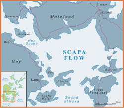 ประกอบด้วยเกาะหลักสามเกาะและเกาะเล็กๆ อีกมากมาย ซึ่งล้อมรอบอ่าวกลางเกือบทั้งหมด