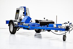 เครื่องวัดการโก่งตัวของพื้นผิวถนนแบบน้ำหนักตก (Falling Weight Deflectometer หรือ FWD) ใช้สำหรับประเมินสภาพพื้นผิวถนน
