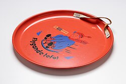Saucer sled