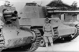 ภาพมุมมองด้านหน้าของปืนอัตตาจร Type 4 Ho-Ro และปืนอัตตาจร Type 4 Chi-To