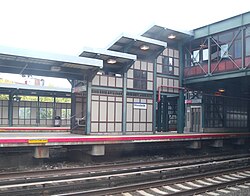 สถานีรถไฟ Woodside LIRR