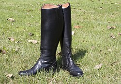 Riding boot