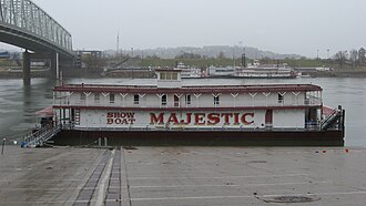 เรือสำราญขนาดใหญ่ ( Majestic )
