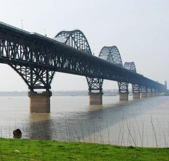 สะพานแม่น้ำหยางtze เมืองจิ่วเจียง