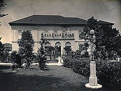 พระราชวังลาดาวัน