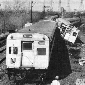 ภาพถ่ายจาก NTSB เกี่ยวกับอุบัติเหตุรถไฟชนกันที่เซคอคัส